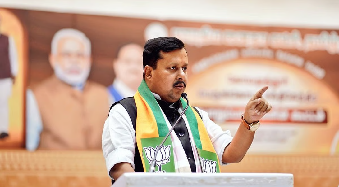 வந்தே மாதரம் விவகாரத்தில் காங்கிரஸை விமர்சித்த பாஜ தலைவர் நிதின் நபின்