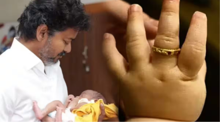 ‘தாய் மாமன் தங்க மோதிரம்’ திட்டத்திற்காக தயாரிக்கப்பட்ட தங்க மோதிரங்கள் பேக்கிங் செய்யப்படும் காட்சி