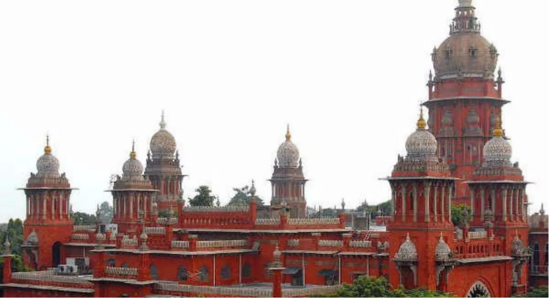 ராஜினாமா எம்எல்ஏக்கள் மீண்டும் போட்டியிட தடை கோரிய வழக்கை தள்ளுபடி செய்த சென்னை ஐகோர்ட்