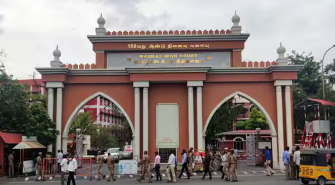 சேவல் சண்டை தடைக்கு எதிரான வழக்கில் சென்னை உயர் நீதிமன்றம் கேள்வி எழுப்பிய காட்சி