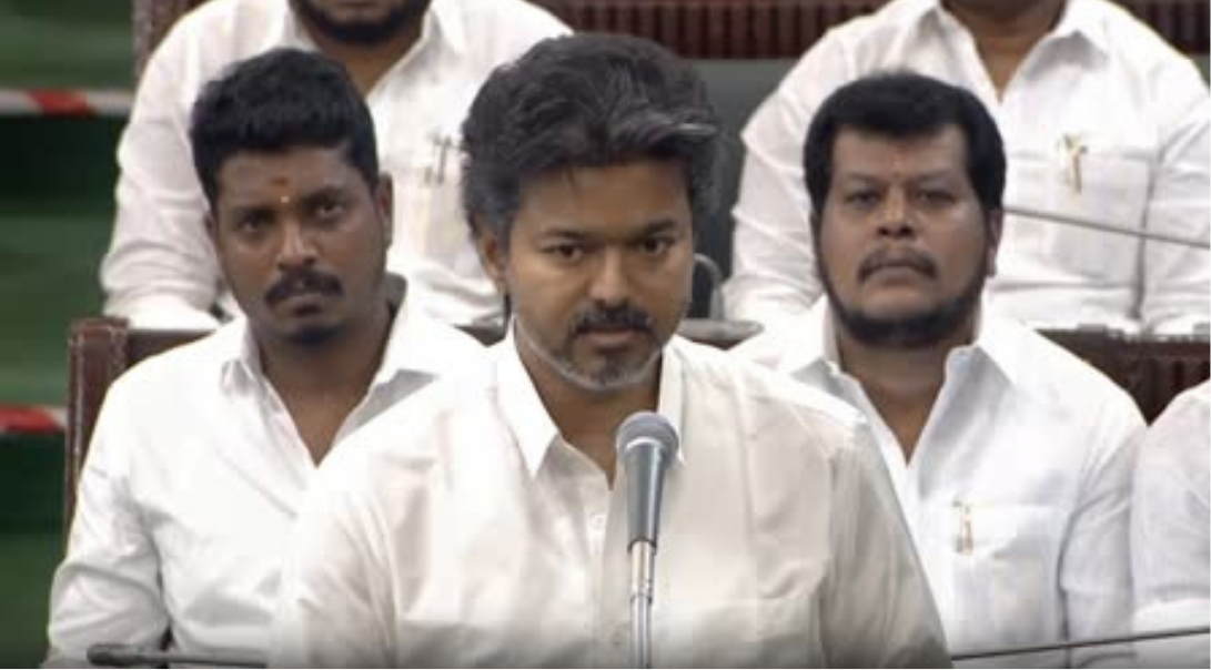 மேட்டூர் அணையில் இருந்து டெல்டா பாசனத்திற்காக காவிரி நீரை முதல்வர் விஜய் திறந்து வைக்கும் காட்சி