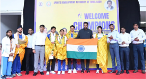 ஆசிய விளையாட்டில் பதக்கம் வென்ற தமிழக வீரர்களுக்கு முதல்வர் விஜய் விருந்து