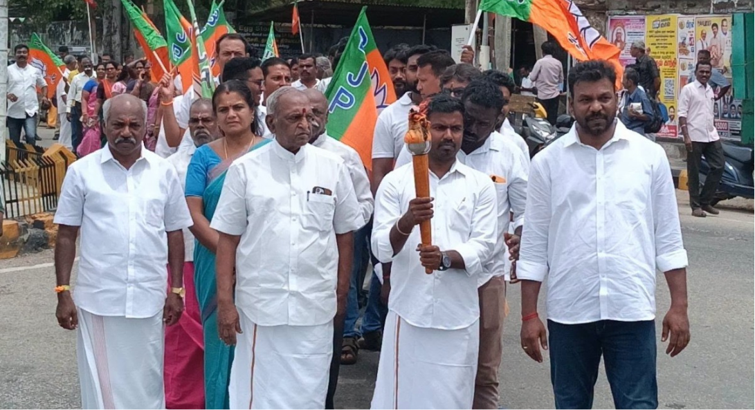 கன்னியாகுமரியில் பாஜக சார்பில் நடைபெற்ற சேவா ஜோதி யாத்திரை