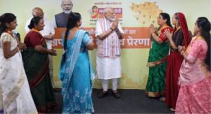 பிரதமர் நரேந்திர மோடியின் 25 ஆண்டு பொது சேவை குறித்து கமலேஷ் படேல் பாராட்டு
