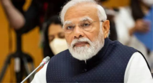 தேசிய போலீஸ் நினைவு தினத்தையொட்டி போலீசாரின் சேவையைப் பாராட்டி, பணியின்போது உயிர்நீத்த வீரர்களுக்கு அஞ்சலி செலுத்திய பிரதமர் நரேந்திர மோடி.