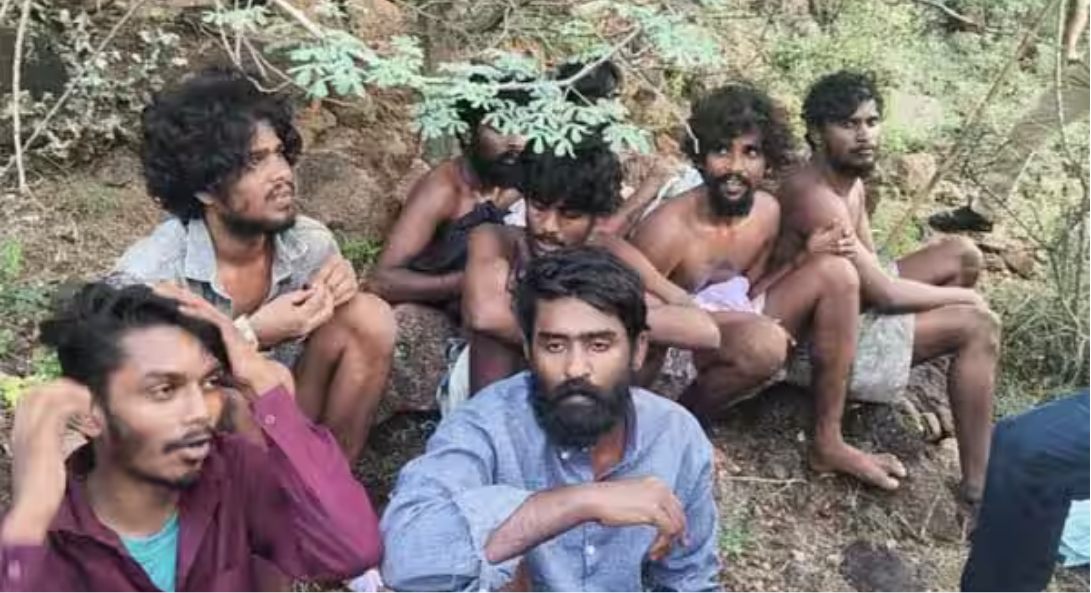 தேனி மாவட்டச் சிறையில் இருந்து தப்பியோடிய கைதிகளைப் பிடிக்க 17 தனிப்படைகள் அமைத்து போலீசார் மேற்கொண்ட தேடுதல் நடவடிக்கை.