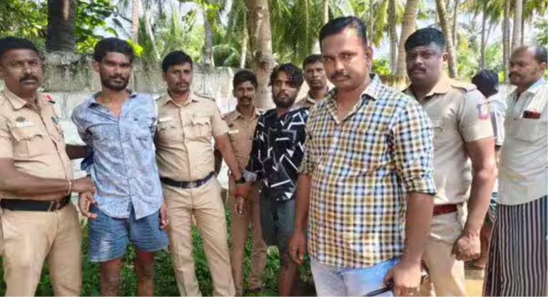 தேனி மாவட்ட தேக்கம்பட்டி சிறையிலிருந்து தப்பிய 17 கைதிகளையும் போலீசார் பிடித்தது தொடர்பான செய்தி.