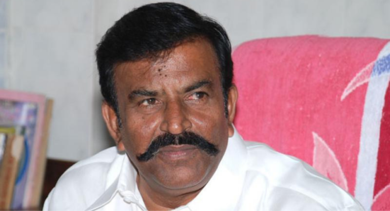 முன்னாள் அமைச்சர் கே.என். நேரு மற்றும் தொடர்புடைய நபர்களின் வீடுகளில் லஞ்ச ஒழிப்புத்துறை சோதனை நடத்தியது தொடர்பான செய்தி.